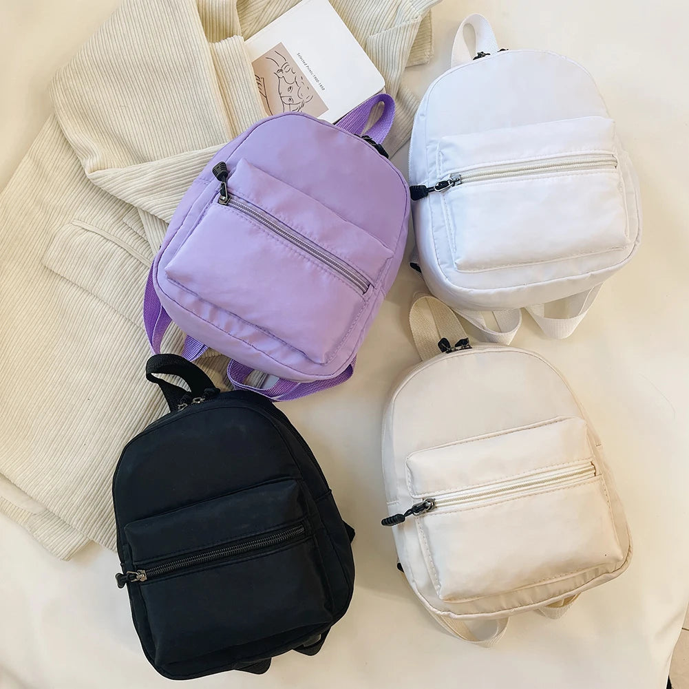 🎒 Mochila Mini para Mujer de Nylon en Colores Sólidos 💜✨