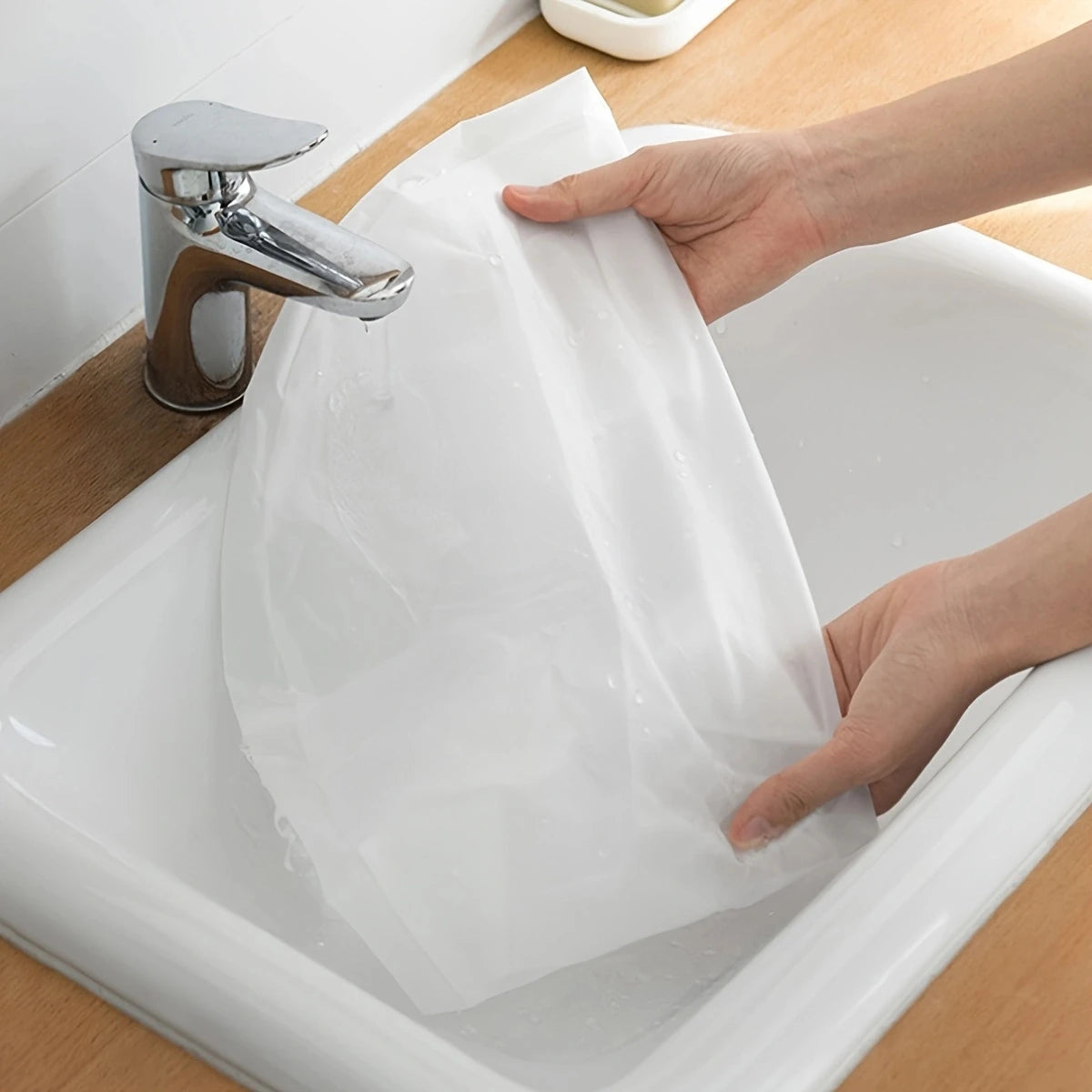 Household Vertical Floor Fan universal Dust Cover, Waterproof Which Can Fully Cover the Electric Fan to Protect It from Dust.