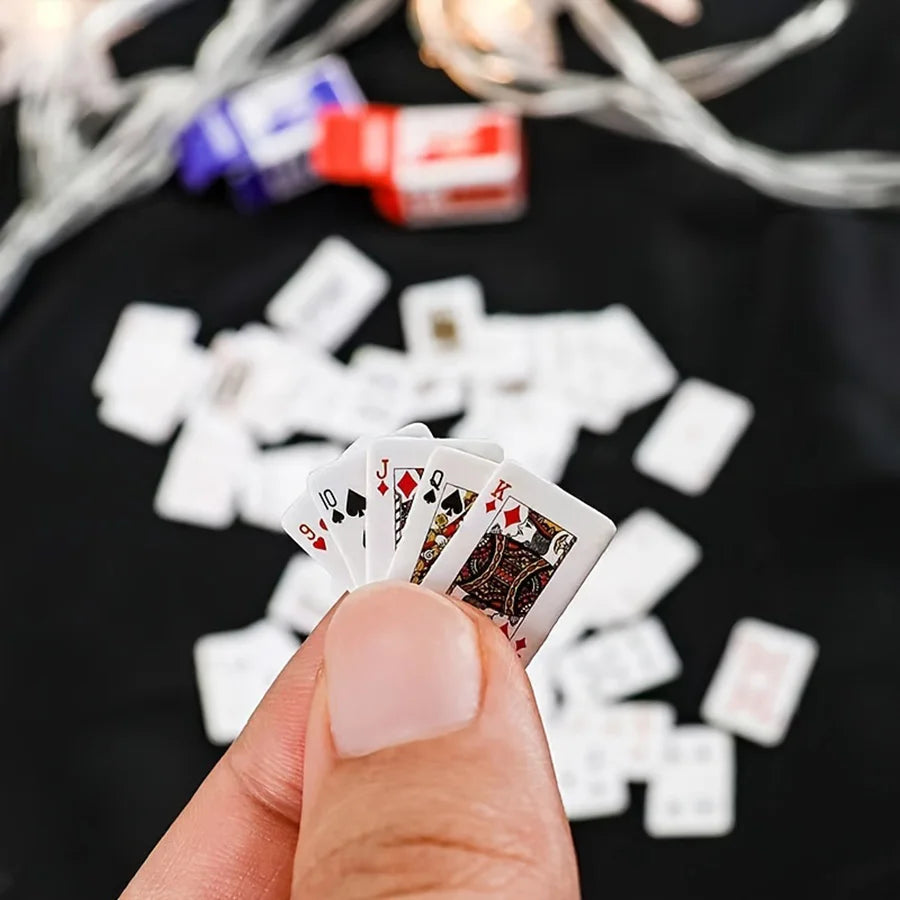 1PC Outdoor Portable Mini Fingertip Playing Card Super Travel Party Playing Card Suitable for Outdoor Party Gathering Activities