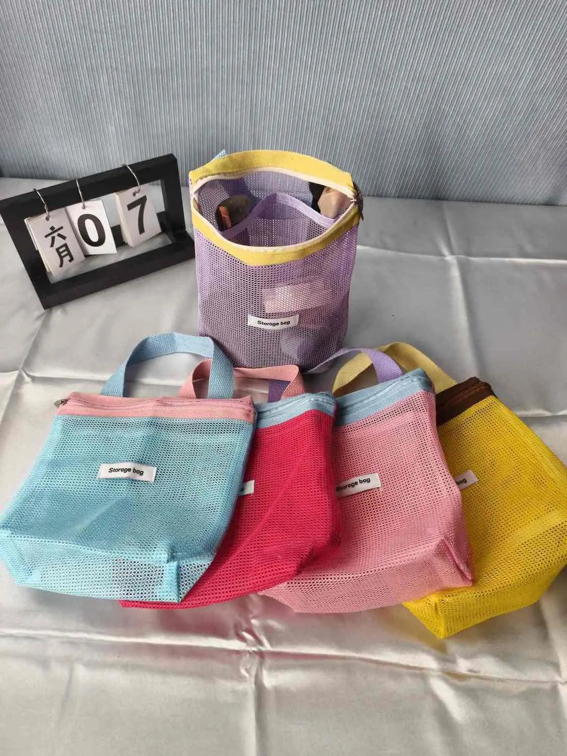 💄👜 Bolsa Cosmética Plegable de Malla para Maquillaje y Viaje 🌈✨