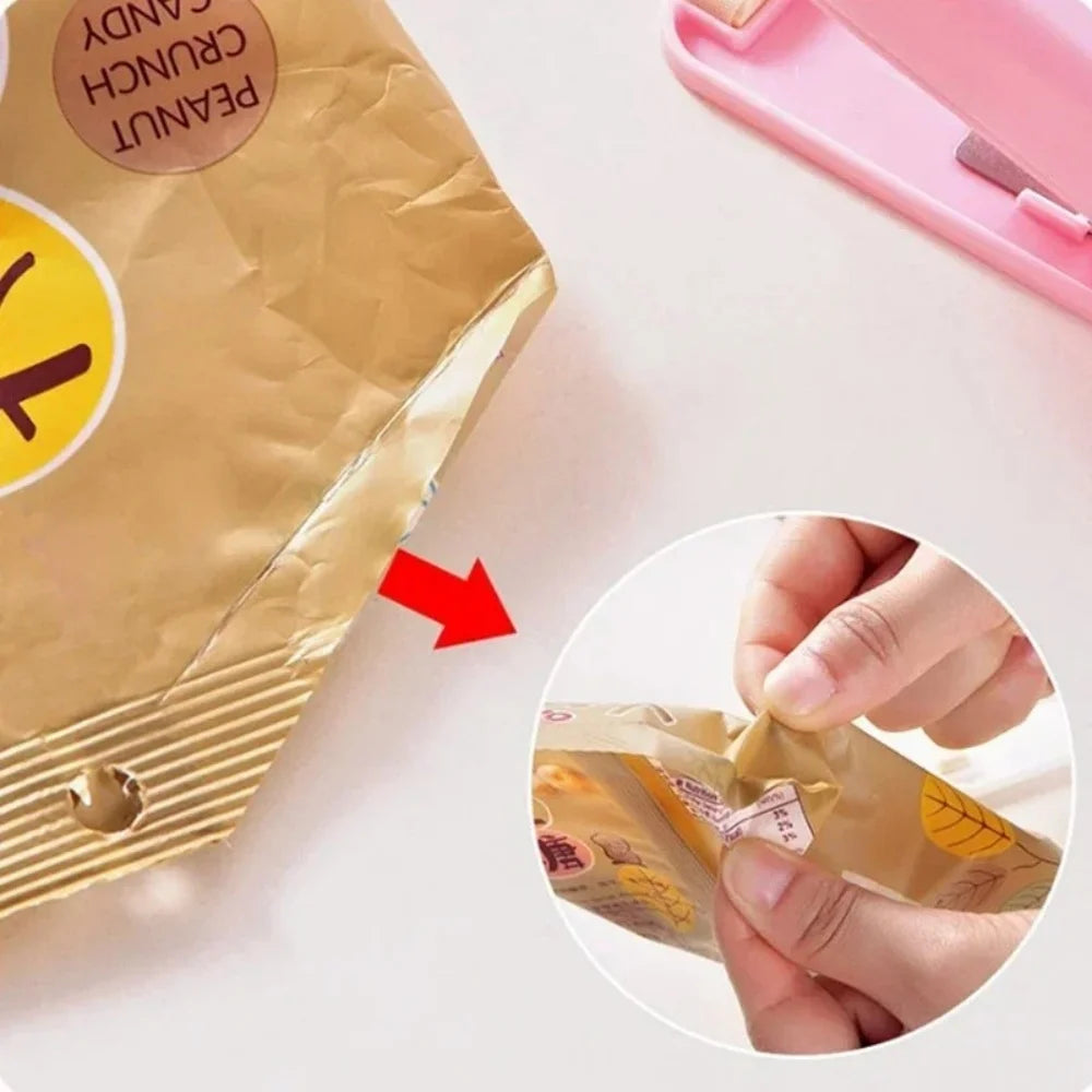 1pc Kitchen Handheld Snack Sealer, Plastic Bag Sealer For Freshness, Easy-To-Use Kitchen Gadge, Portable Heat Sealer Packaging