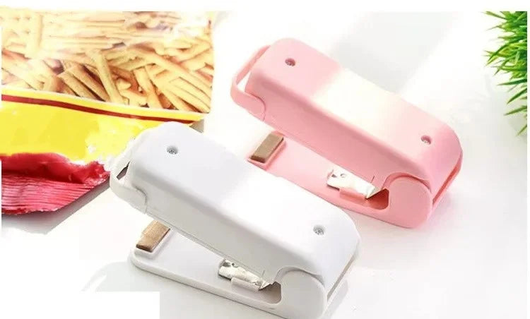 1pc Kitchen Handheld Snack Sealer, Plastic Bag Sealer For Freshness, Easy-To-Use Kitchen Gadge, Portable Heat Sealer Packaging