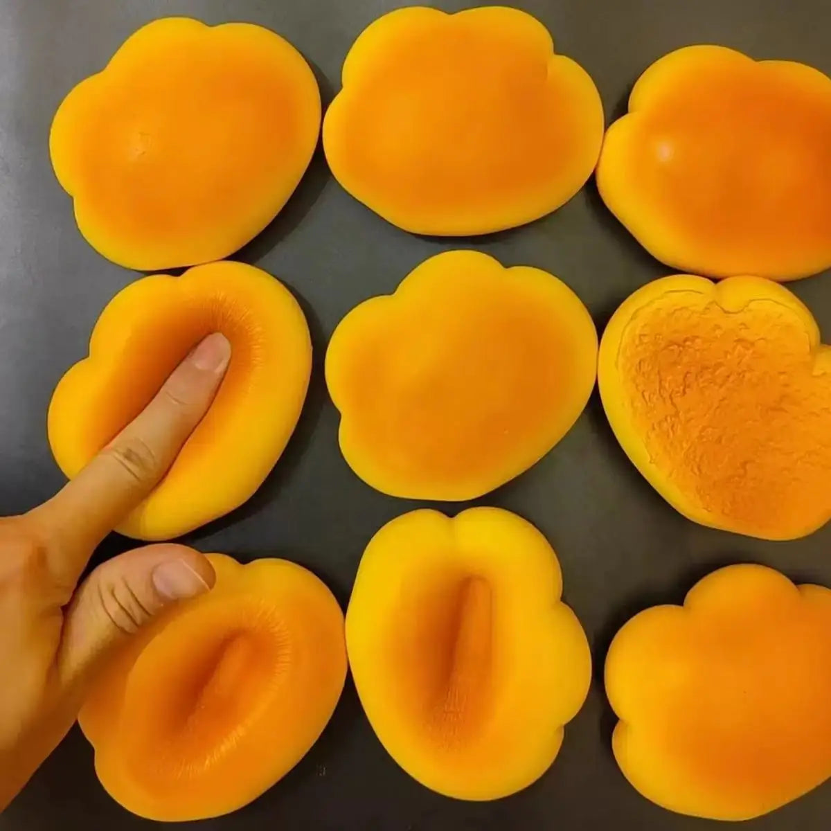 Wet Sticky PU Twisted Bread Squishy Slow-Rise Toy Simulated Food Fidget Toy Soft Cloud Shape Squeeze Ornament Stress Relief Gift