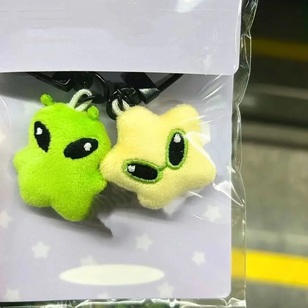 1/2Pcs Cartoon Plush Alien Keychain Cute Handbag Backpack Fluffy Car Phone Strap Accessory Gifts Kawaii Decor Star Doll Keyrings