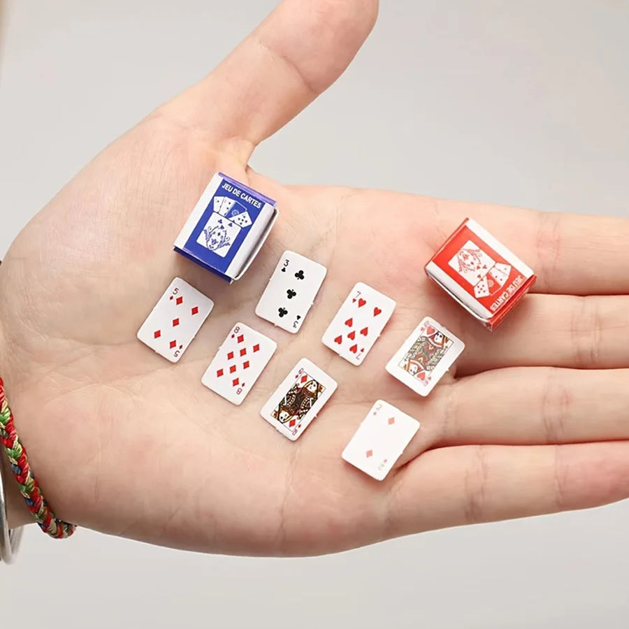 1PC Outdoor Portable Mini Fingertip Playing Card Super Travel Party Playing Card Suitable for Outdoor Party Gathering Activities